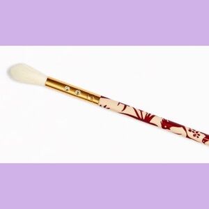 NWT SLMISSLAM Large Fluffy Bird Blending Brush